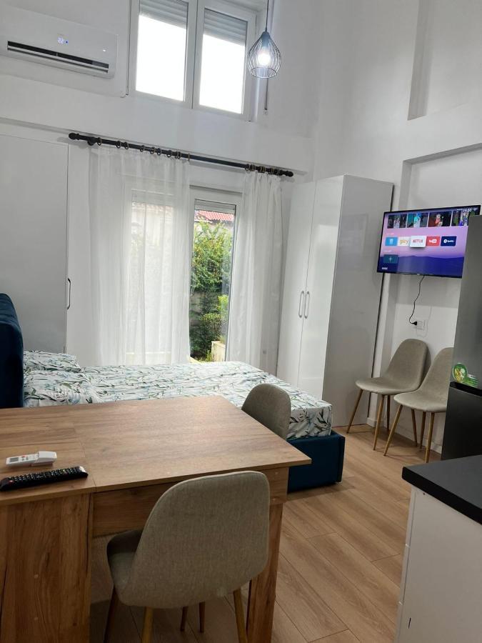 Atrium Apartment Tirana Esterno foto