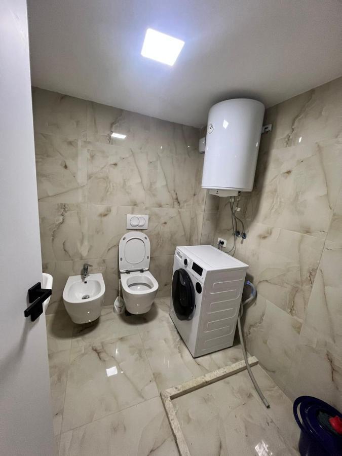 Atrium Apartment Tirana Esterno foto