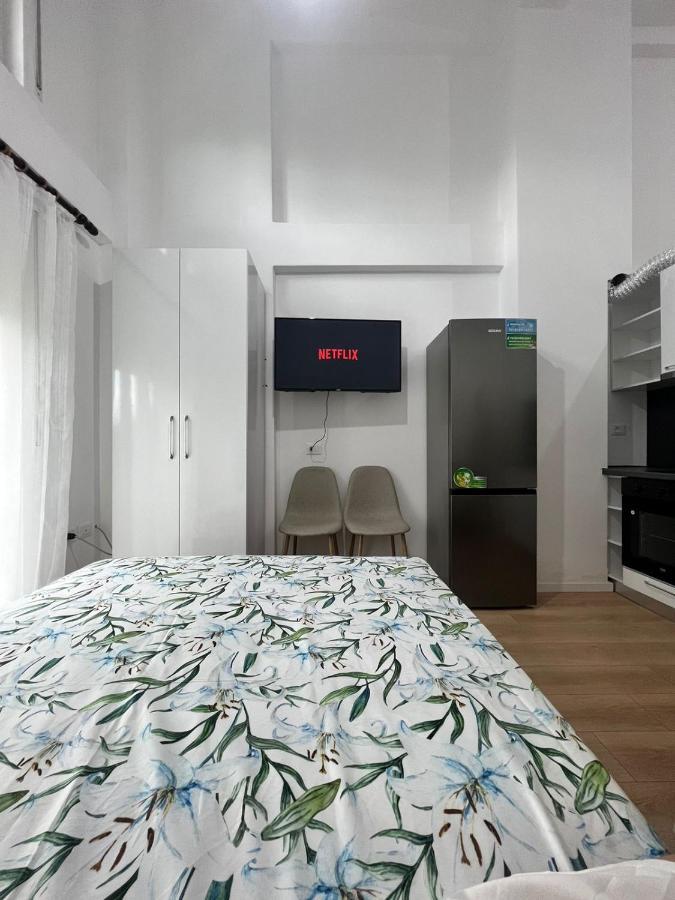 Atrium Apartment Tirana Esterno foto