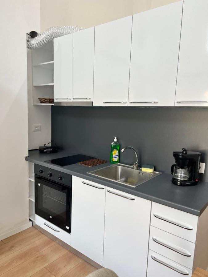 Atrium Apartment Tirana Esterno foto